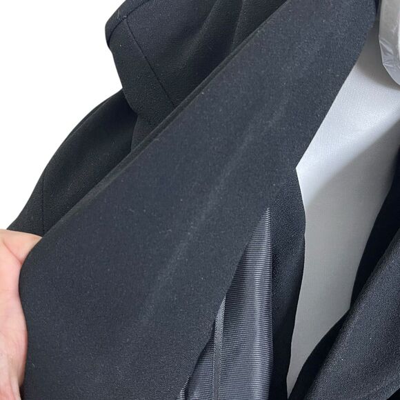 Welcome to my closet! - Picture 11 of 12